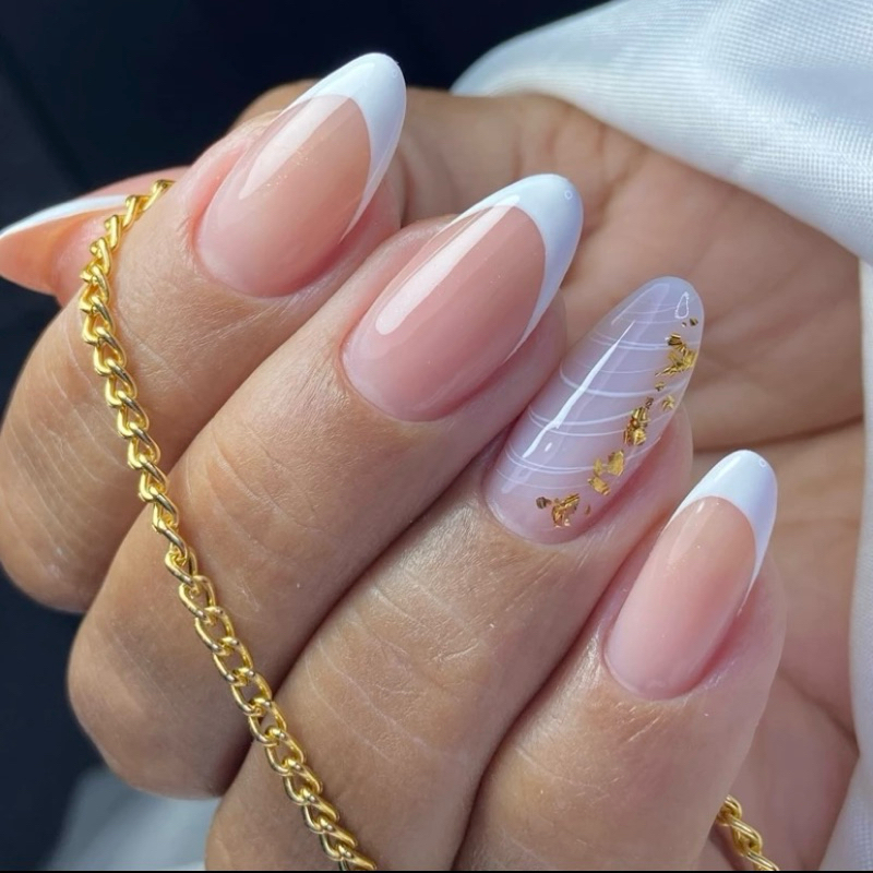 unha postiça realista francesinha branca quadrada