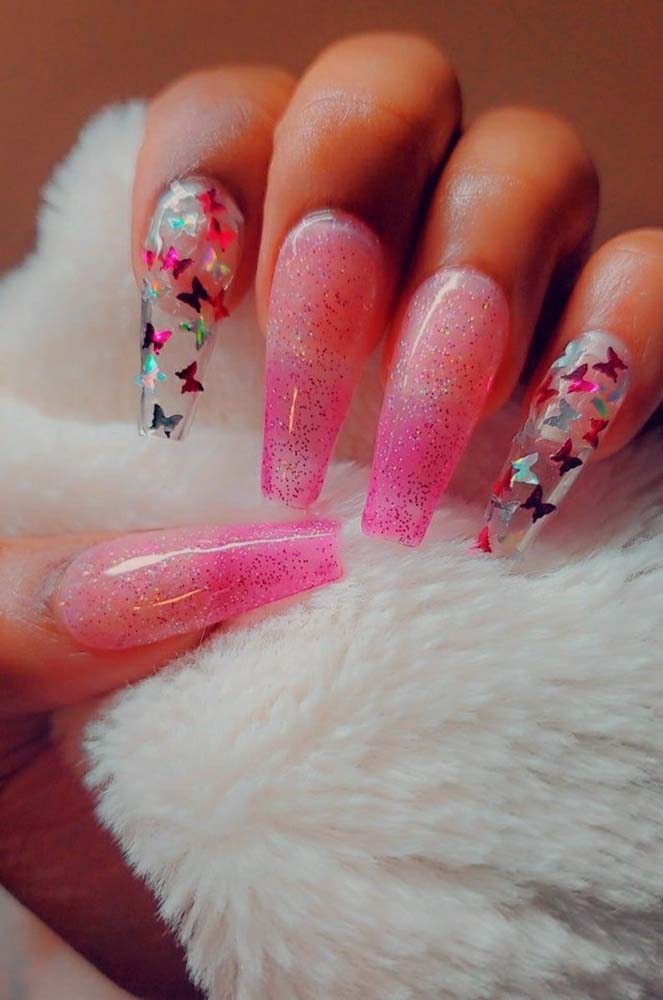 Manutenção e remoção correta de unhas postiças