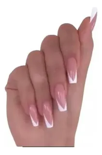Remoção segura de unhas postiças: evite danos às unhas naturais