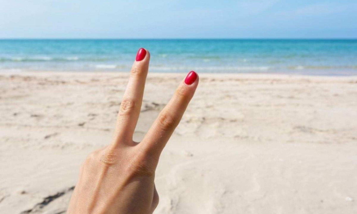 ideias de unhas para praia no verão