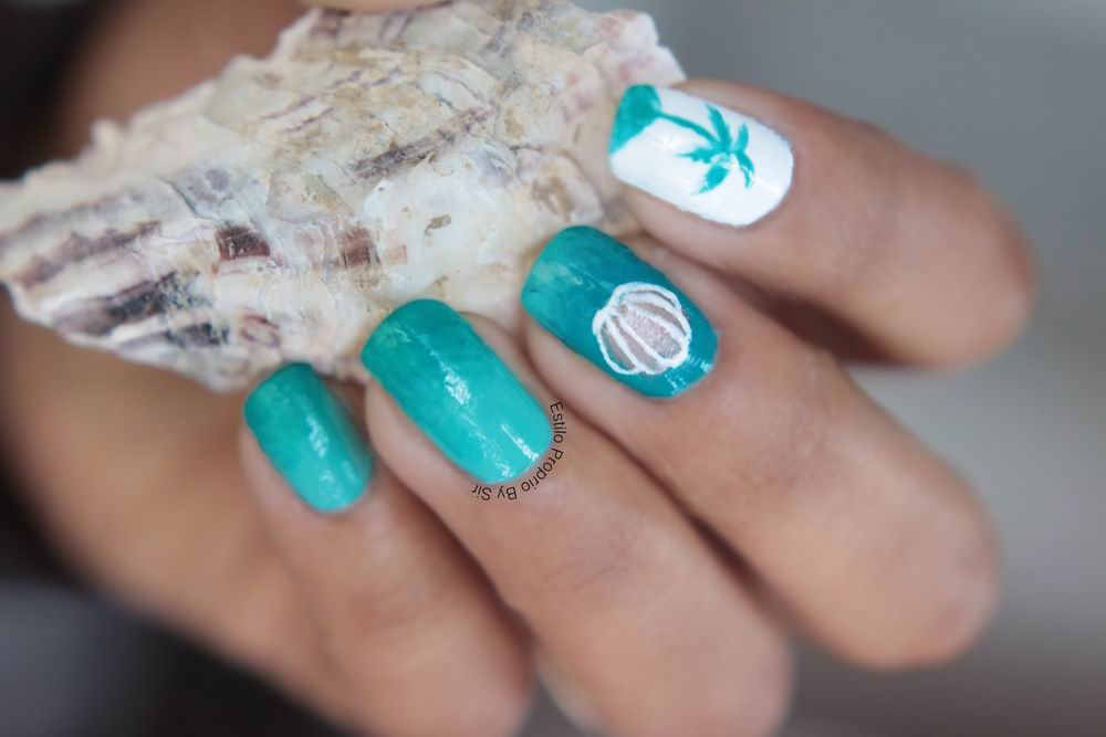 unhas coloridas praia