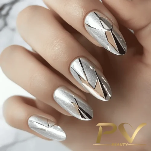 Francesinha Prata: Elegância e Modernidade para Suas Mãos