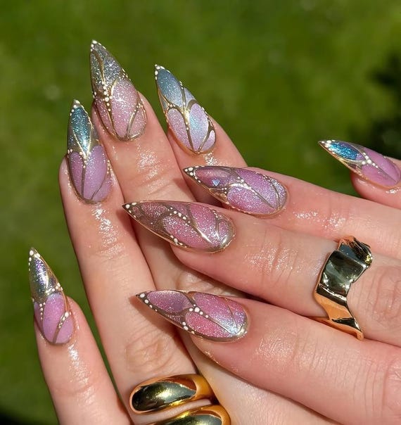 unha prata com branco vs dourado qual escolher