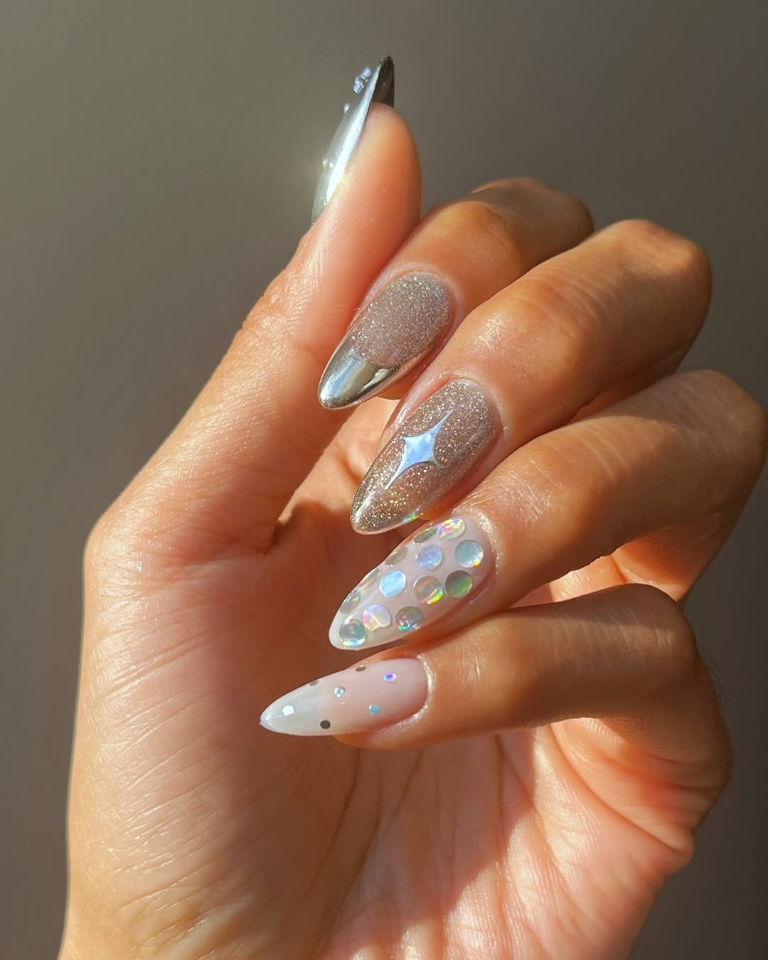 como fazer unha filha unica prata glitter