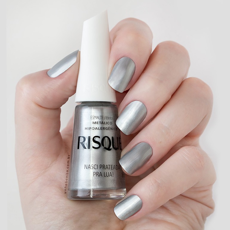 Unhas prateadas francesinha