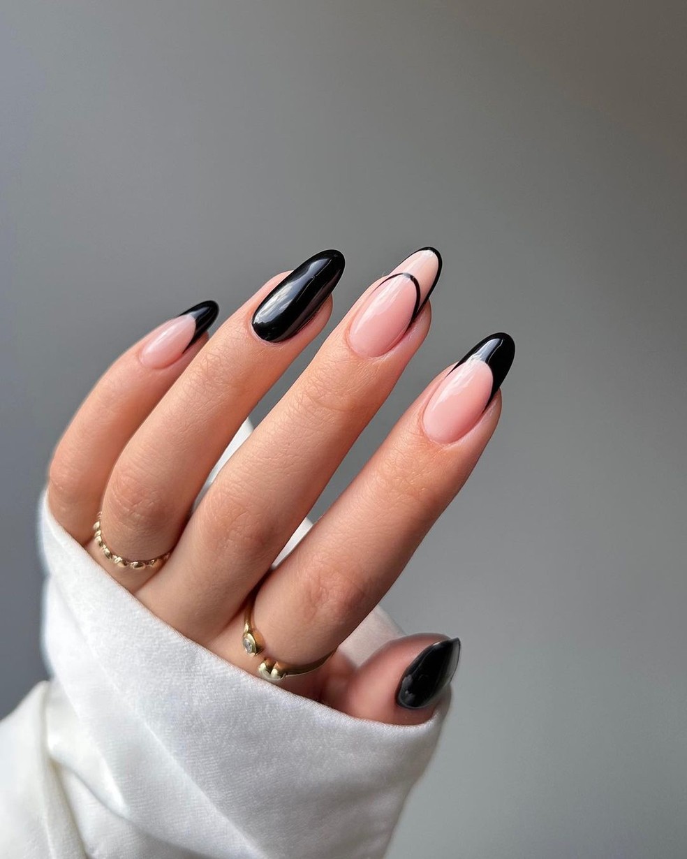 quanto custa fazer unhas pretas decoradas simples