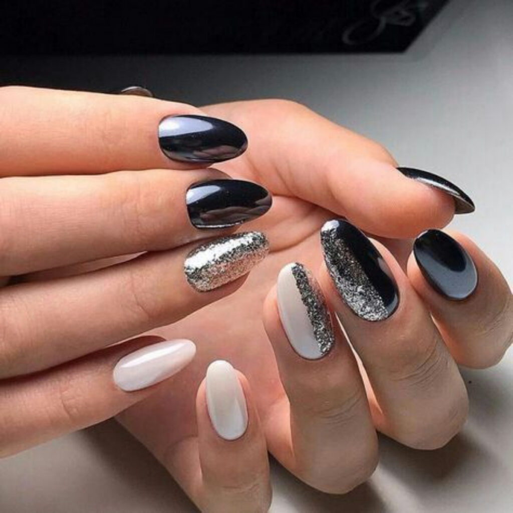 5 ideias de títulos para posts sobre unhas preto e branco com glitter:
1. Unhas Preto e Branco com Glitter: Guia Completo de Estilos e Aplicação
2. Brilho e Sofisticação: Descubra as Tendências de Unhas Preto e Branco com Glitter
3. DIY: Como Fazer Unhas Preto e Branco com Glitter Perfeitas em Casa
4. Francesinha Glitter e Ombré: Os Designs Mais Incríveis de Unhas P&B com Brilho
5. Unhas Preto e Branco com Glitter: Dicas de Aplicação para um Acabamento Profissional