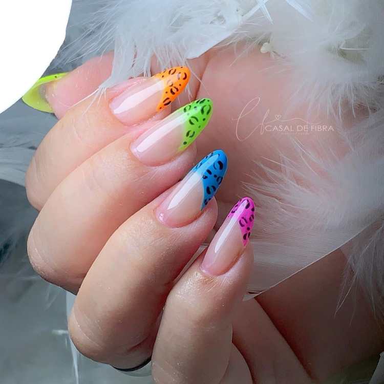 decoração de unhas para carnaval