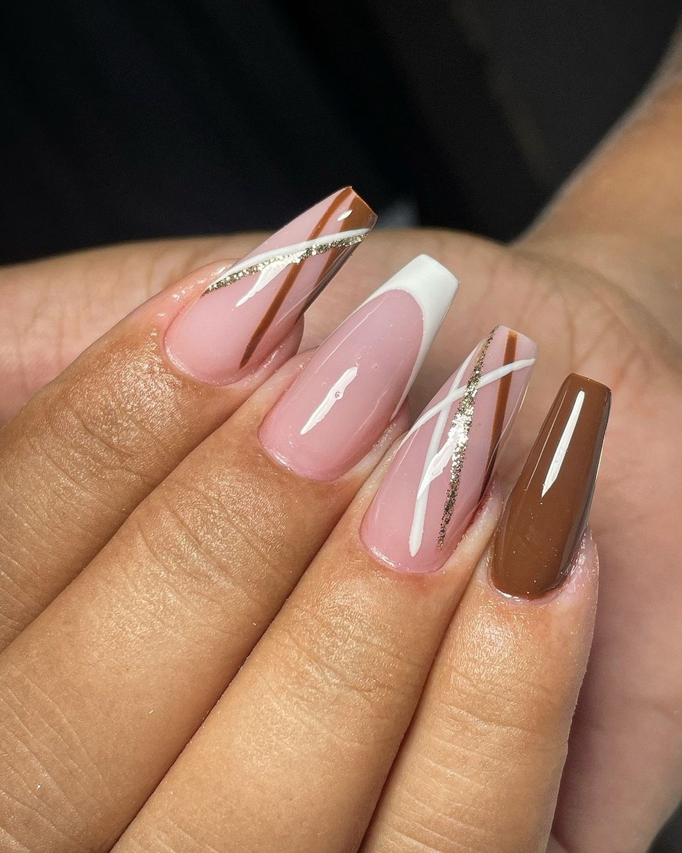 O Que Suas Unhas Quadradas Dizem Sobre Sua Personalidade?