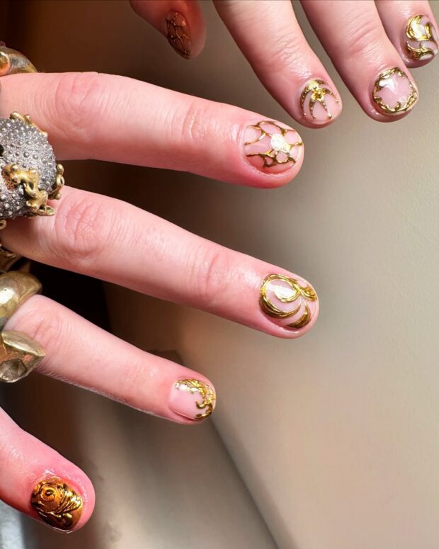 unha quadrada pequena vs unha redonda pequena