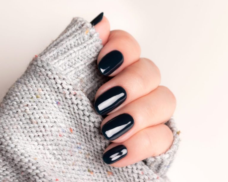 5 Ideias de Decoração para Unhas Quadradas Pretas