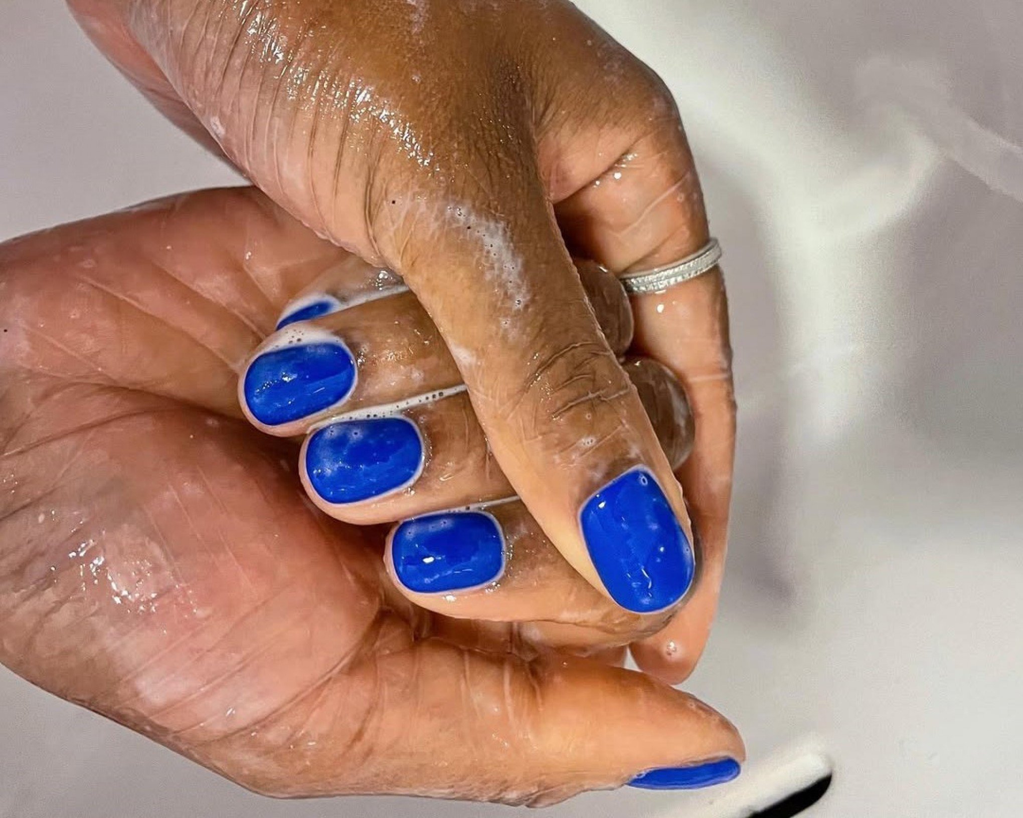 unha redonda azul francesinha