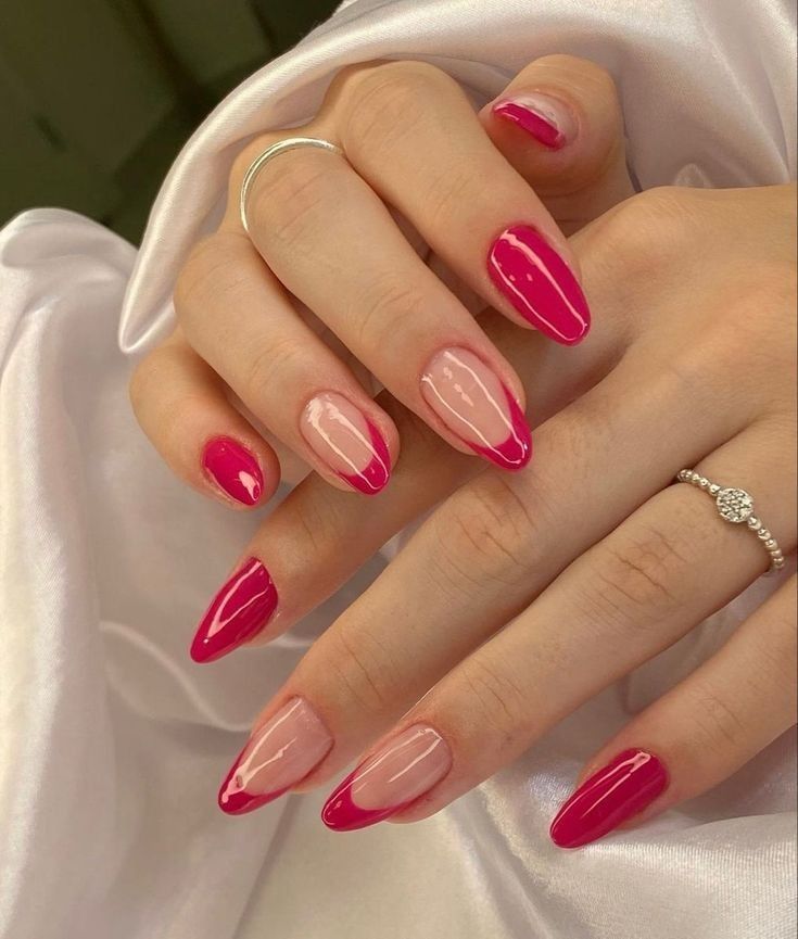 francesinha vermelha ponta dourada unha redonda