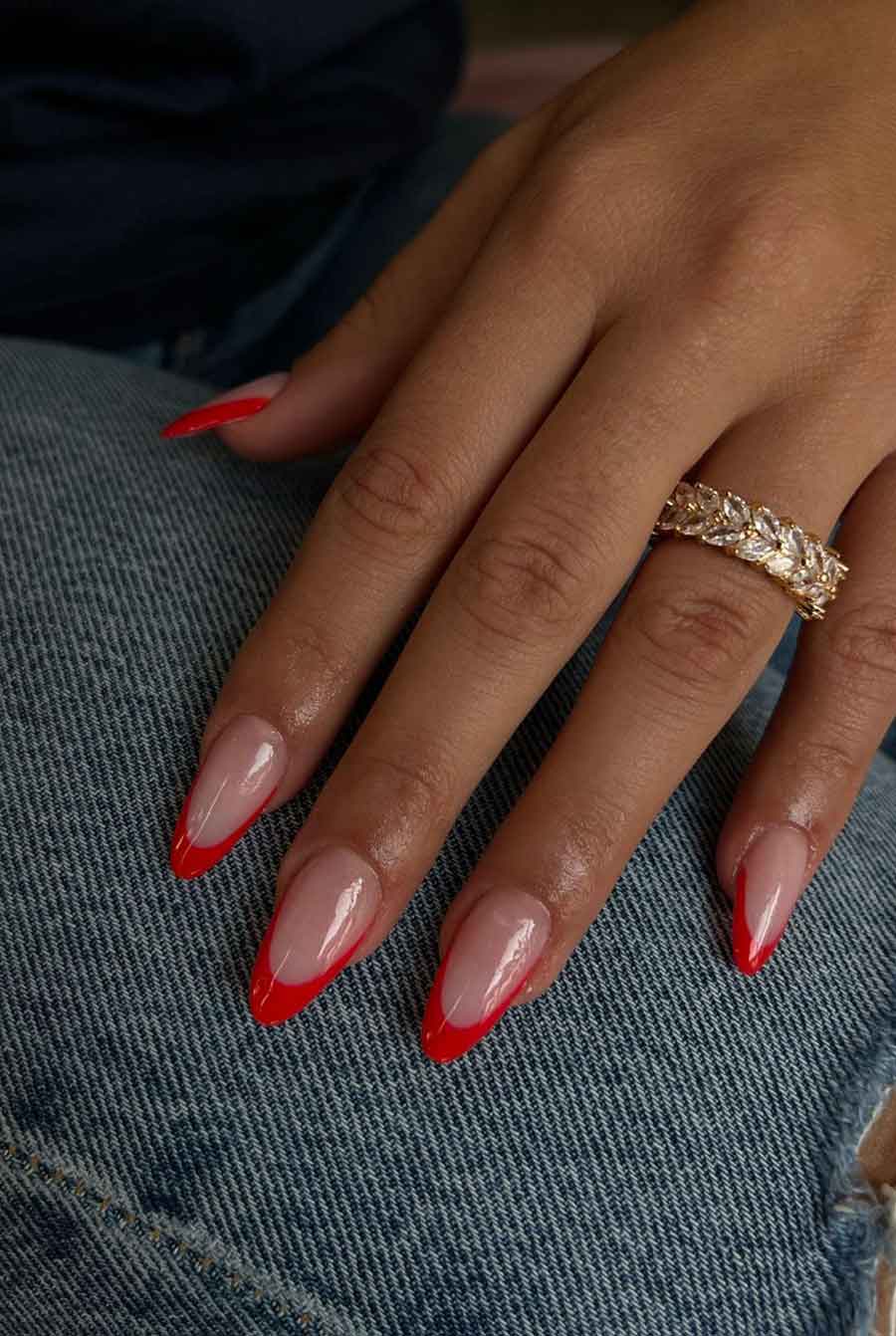 ideias unhas redondas vermelhas decoradas