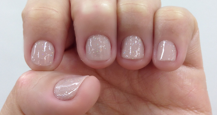 perigos roer unhas saude