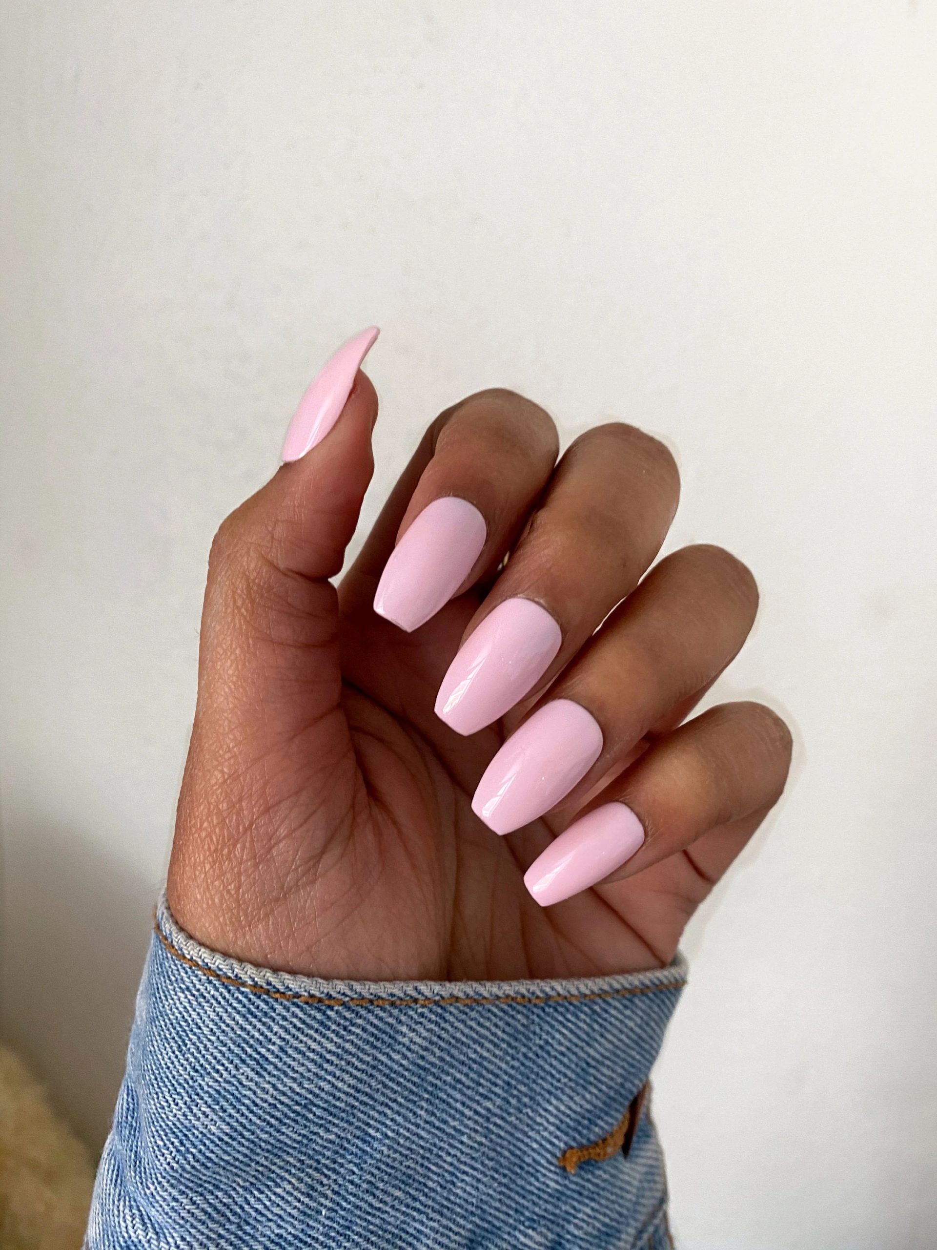 A Saúde das Suas Unhas: O que a Cor Rosa Bebê Revela sobre Você