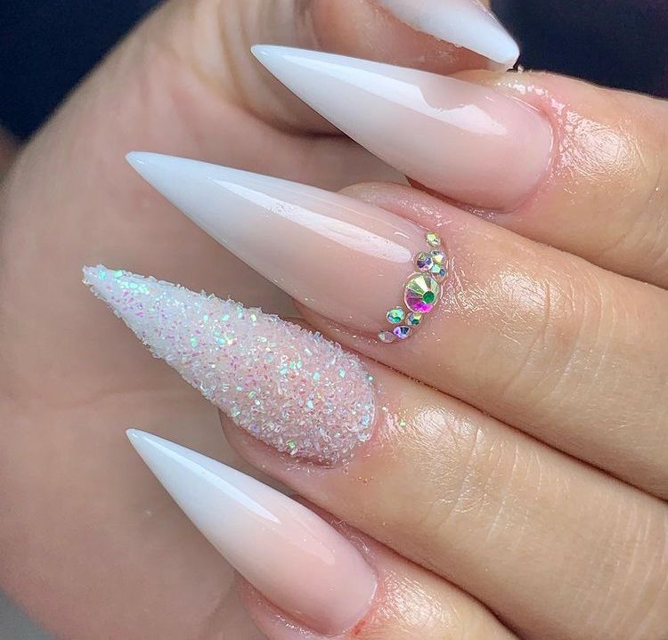 como fazer francesinha stiletto branca com glitter na ponta