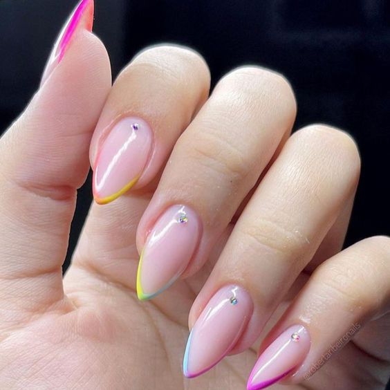 50 ideias de unha stiletto curta decorada para 2026