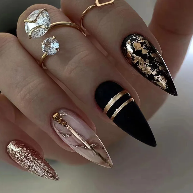 10 Ideias de Nail Art Minimalistas para Unhas Stiletto Elegantes