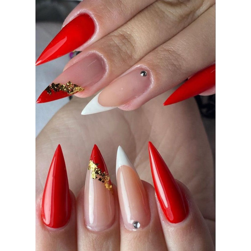 unha stiletto decorada simples preta