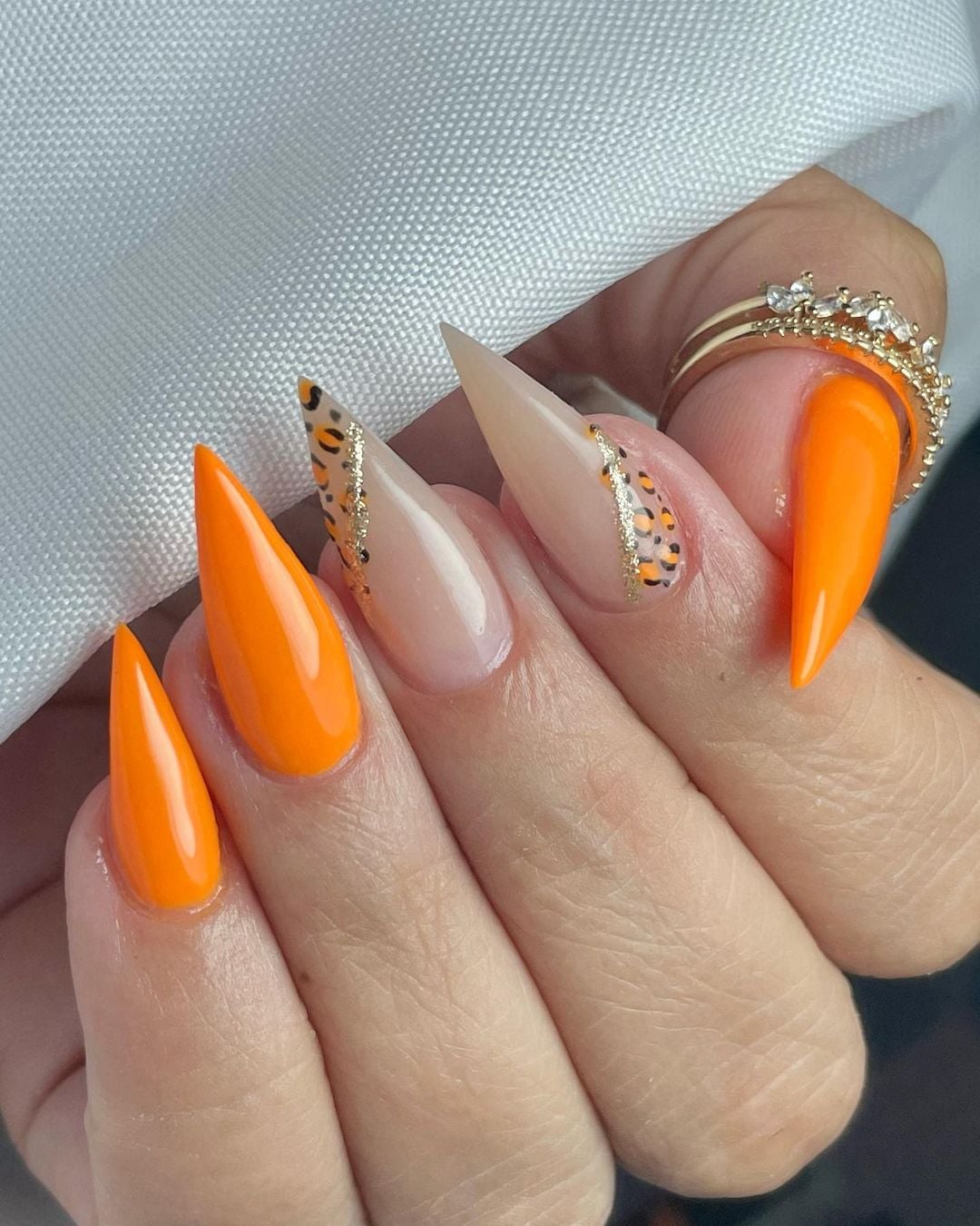 Como Escolher o Nude Perfeito para Suas Unhas Stiletto