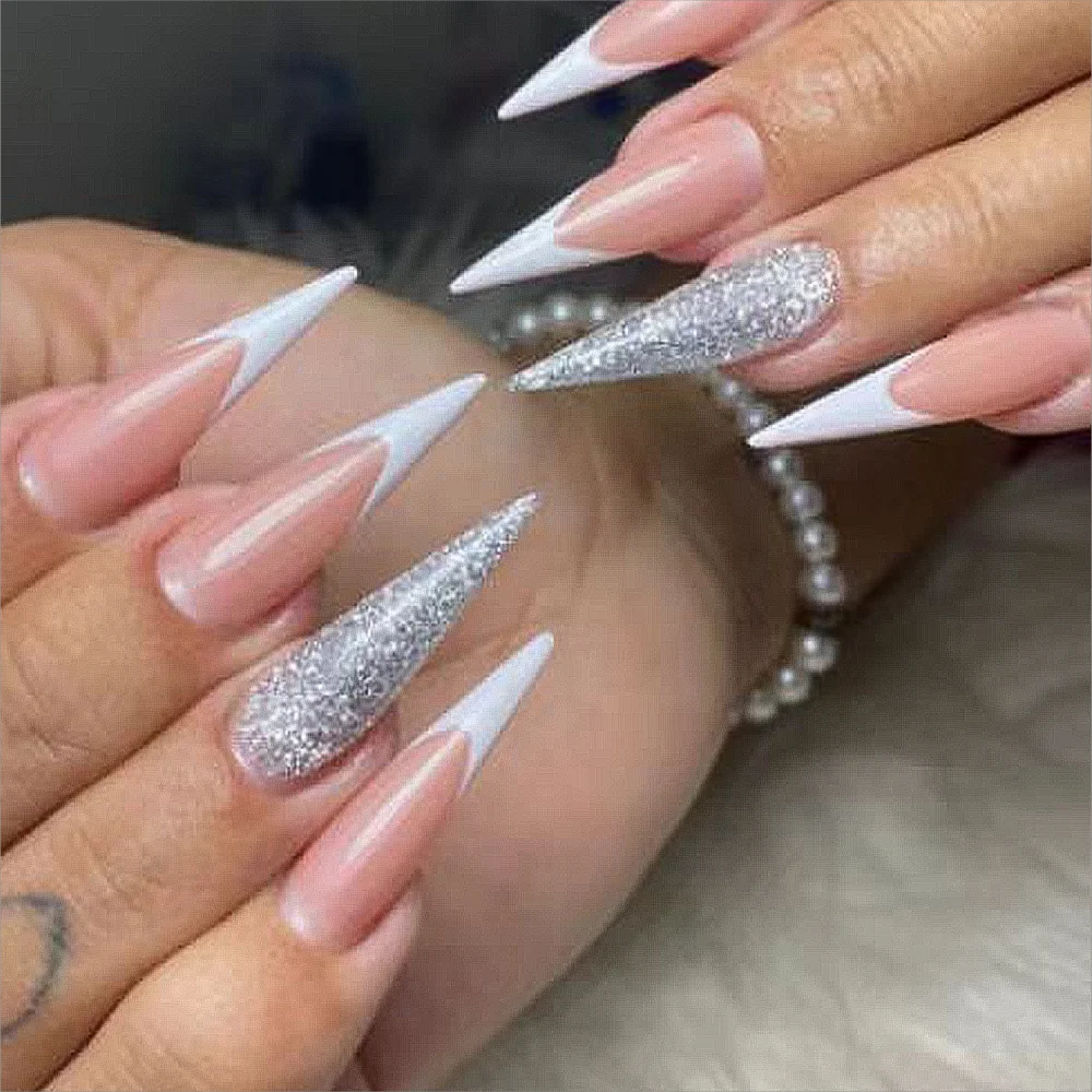 Unhas Stiletto Curtas: Praticidade e Estilo para o Dia a Dia