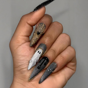 Os Melhores Esmaltes Pretos para Durabilidade e Brilho