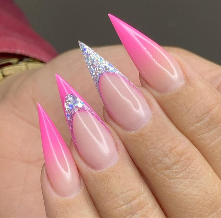 Do Pastel ao Neon: Descubra as Variações de Rosa para Suas Unhas Stiletto