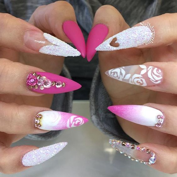 unha stiletto rosa pink com francesinha