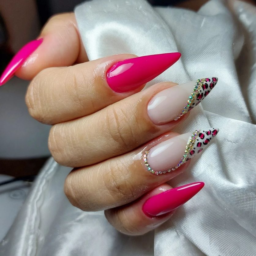unha stiletto rosa pink decorada