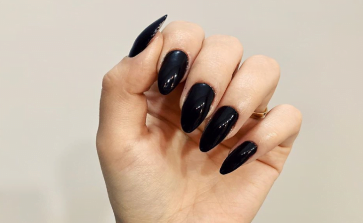 Guia Completo: Como Fazer Unhas Stiletto em Casa Passo a Passo