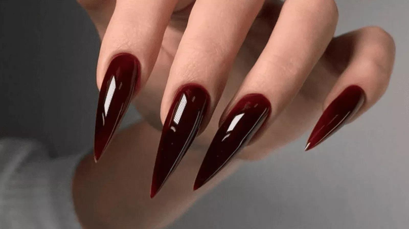 Como Conseguir o Acabamento Fosco Perfeito nas Unhas Stiletto