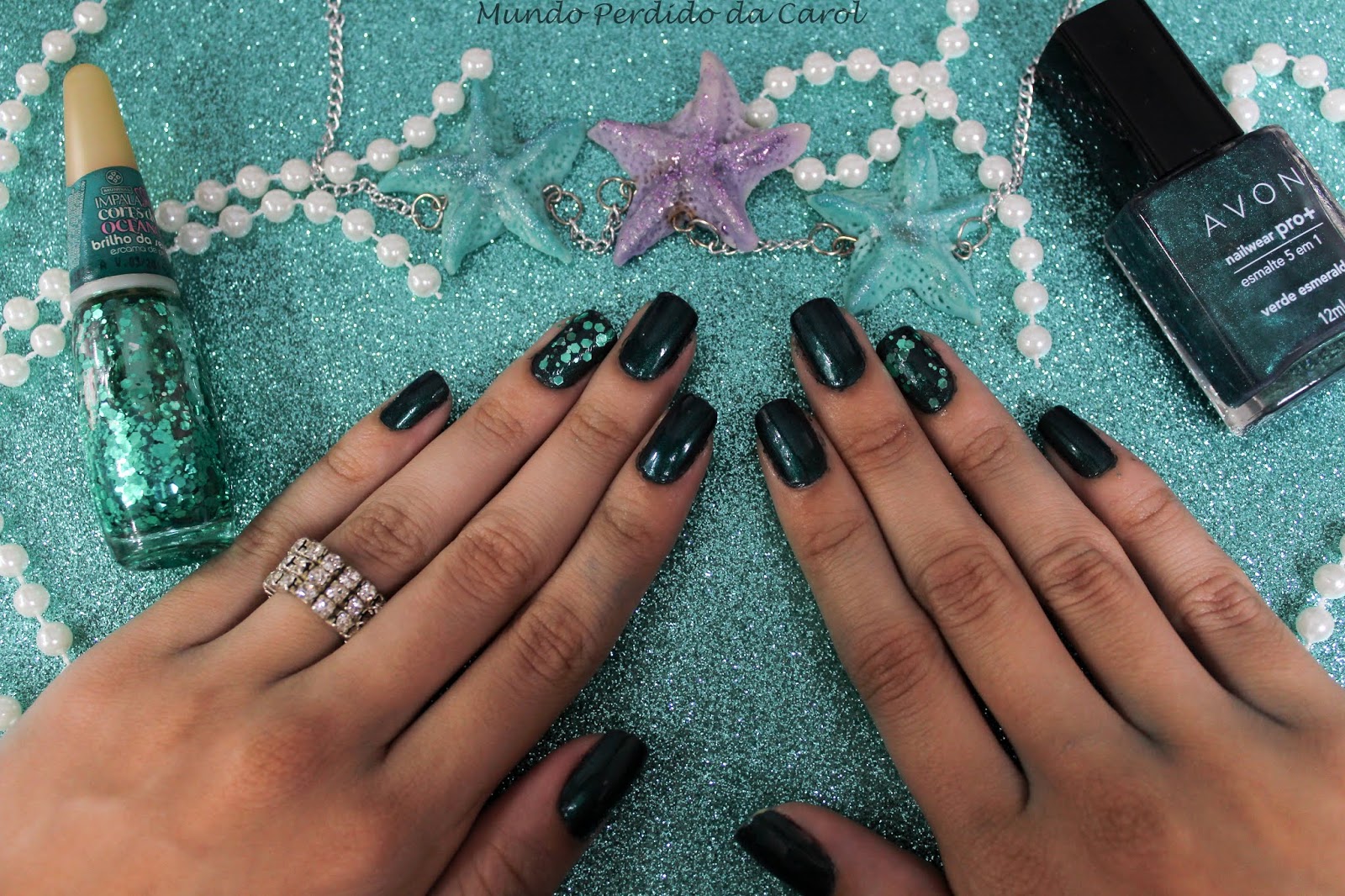 manicure verde esmeralda
