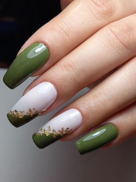 unha decorada verde militar branco