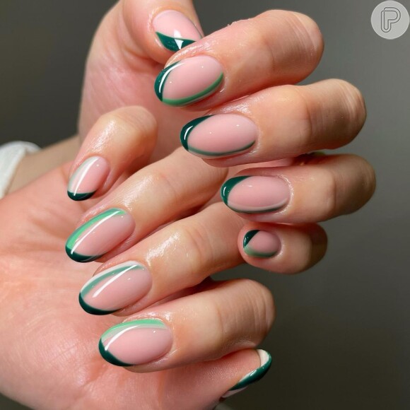 unha verde militar com francesinha