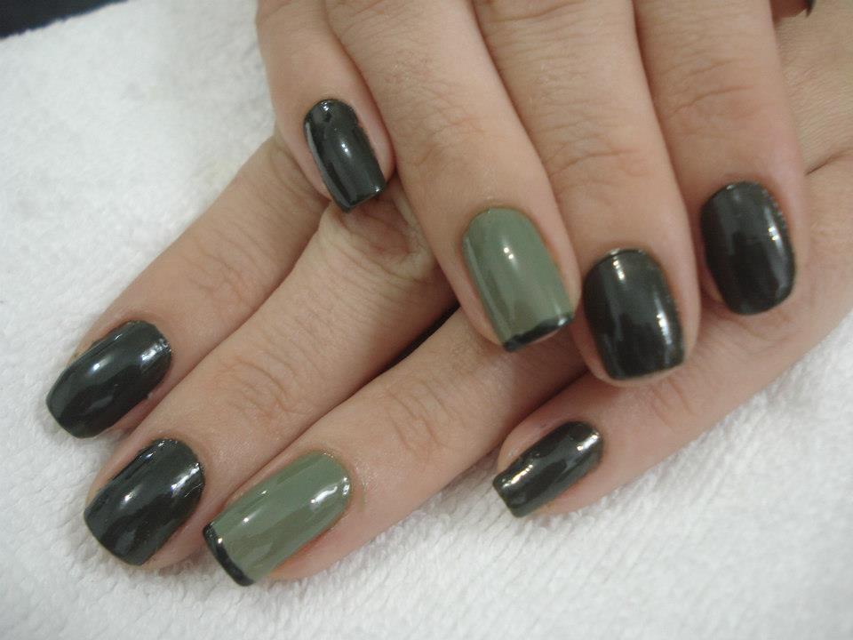 5 Ideias de Unhas Verde Militar com Preto para Arrasar
Como Usar Verde Militar nas Unhas: Guia Completo
Unhas Minimalistas Verde Militar: Menos é Mais
Unhas Decoradas Verde Militar: Estilos Criativos
Tendências de Unhas: A Combinação Perfeita de Verde Militar e Preto