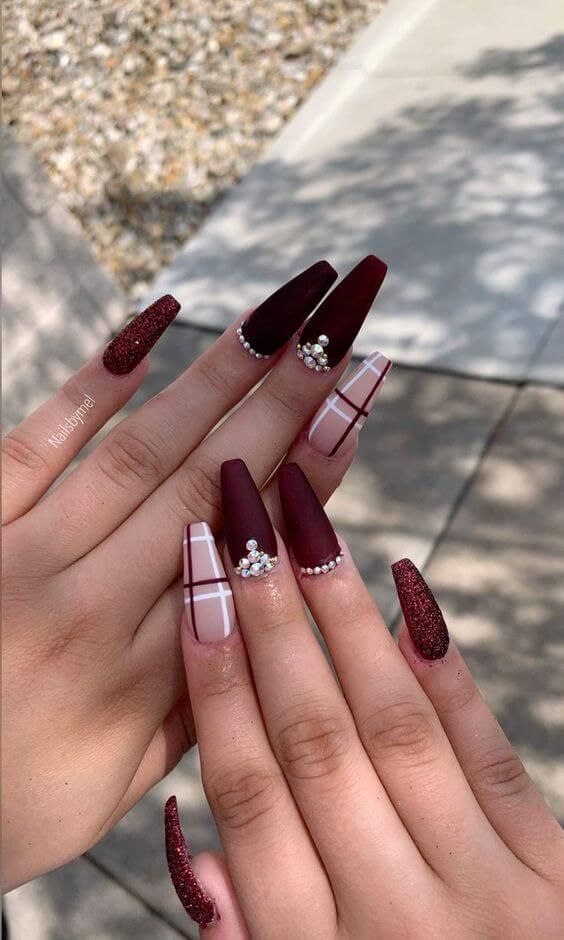 unha vermelha com preto para casamento