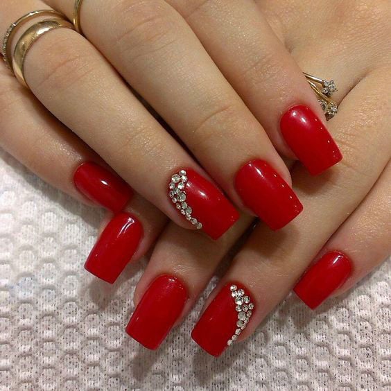 Tendências de nail art: o retorno triunfal do esmalte vermelho