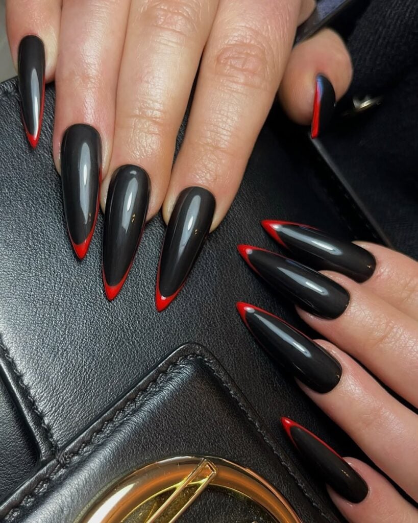 Degradê vermelho e preto unhas