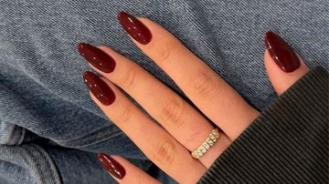 ideias de unhas vermelho escuro para festa