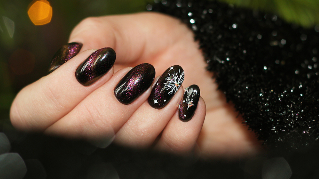 unha vinho escuro