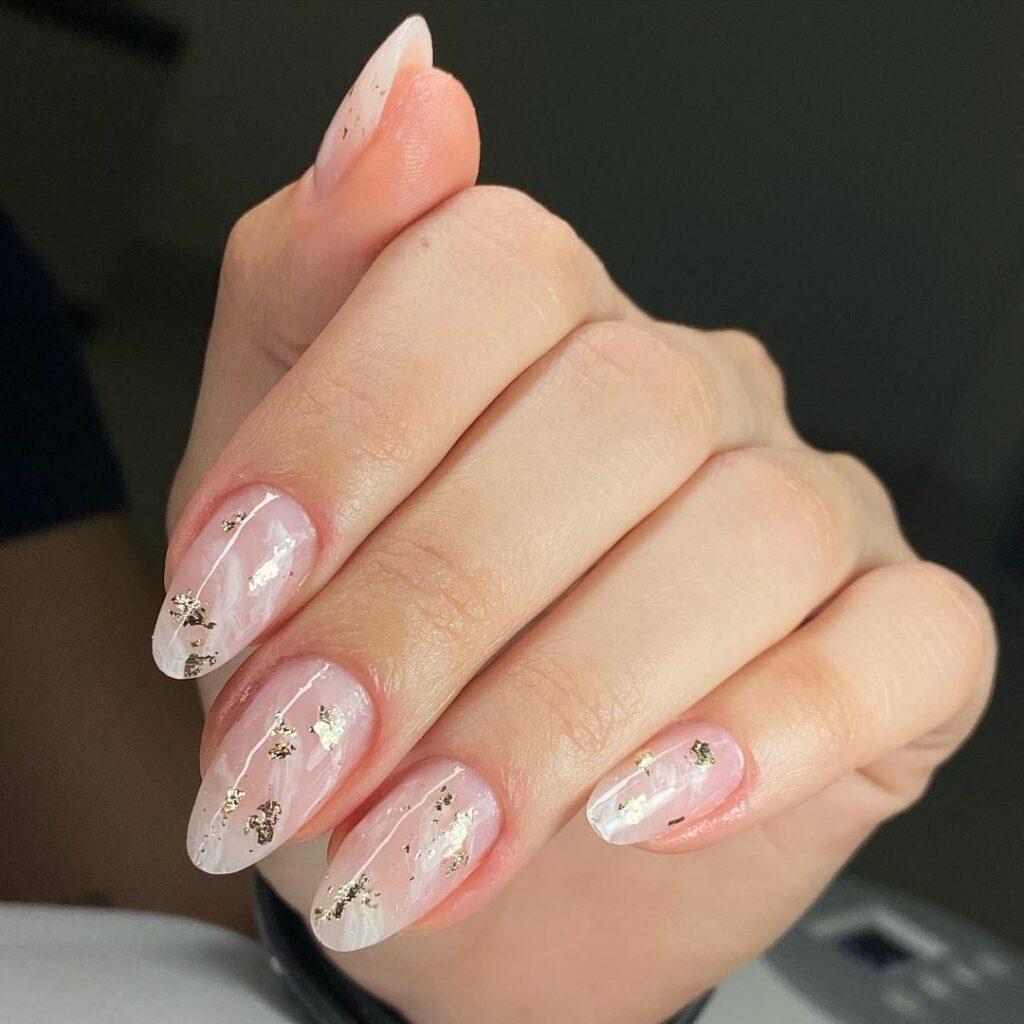unha almond decorada