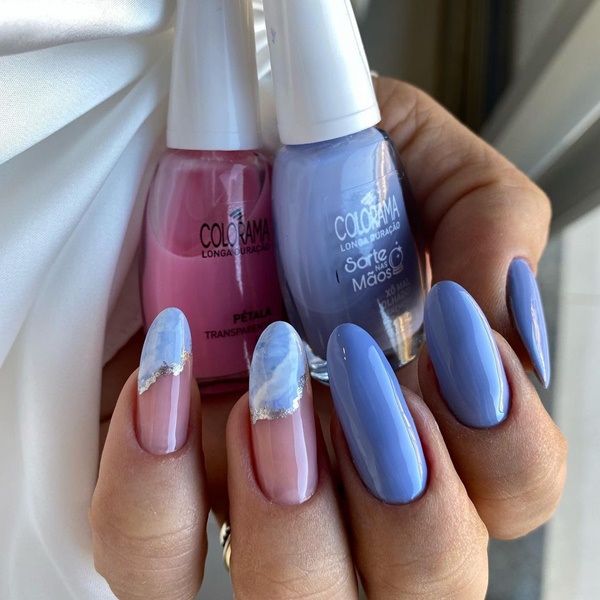 nail art amendoada azul