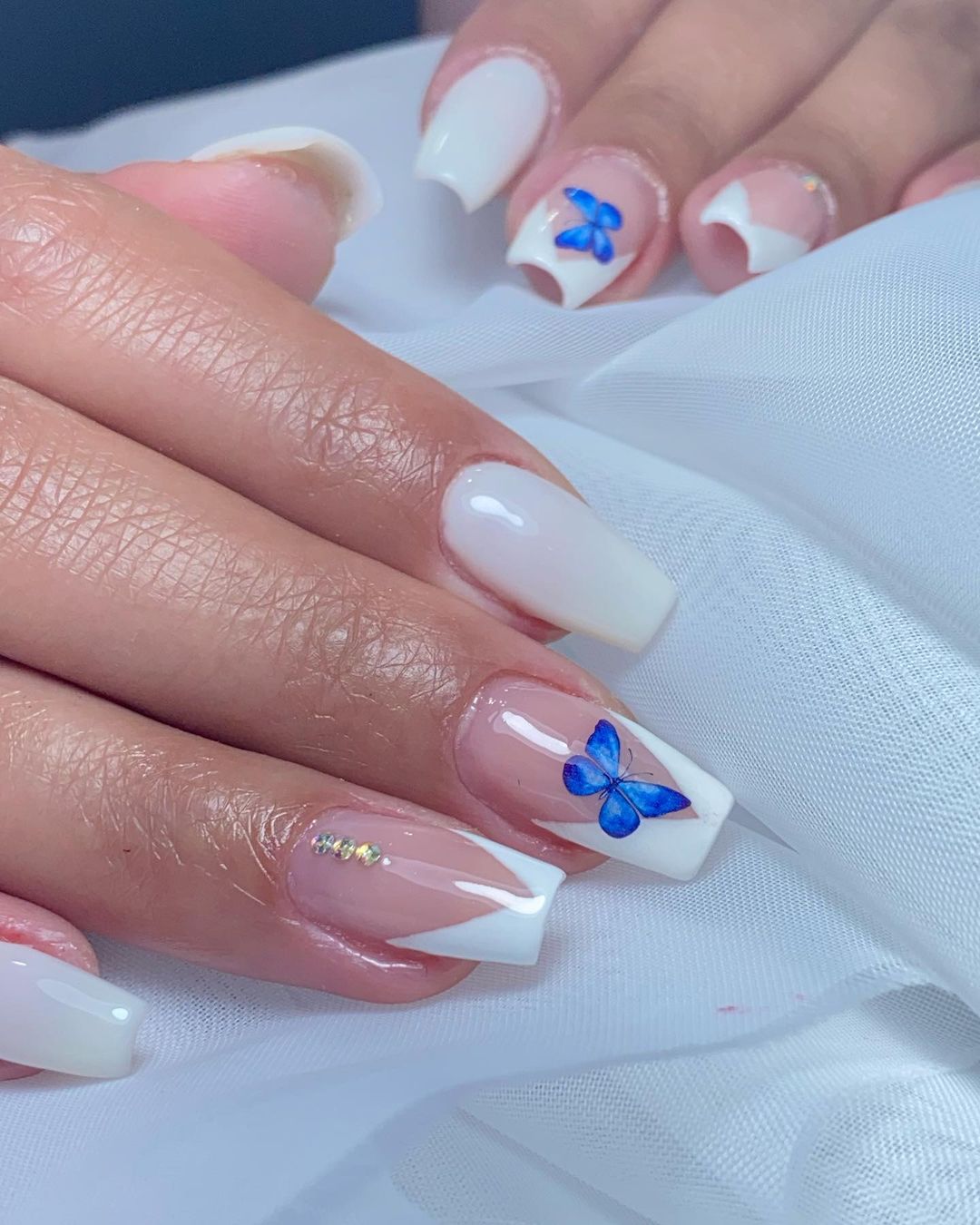 unha decorada borboleta azul