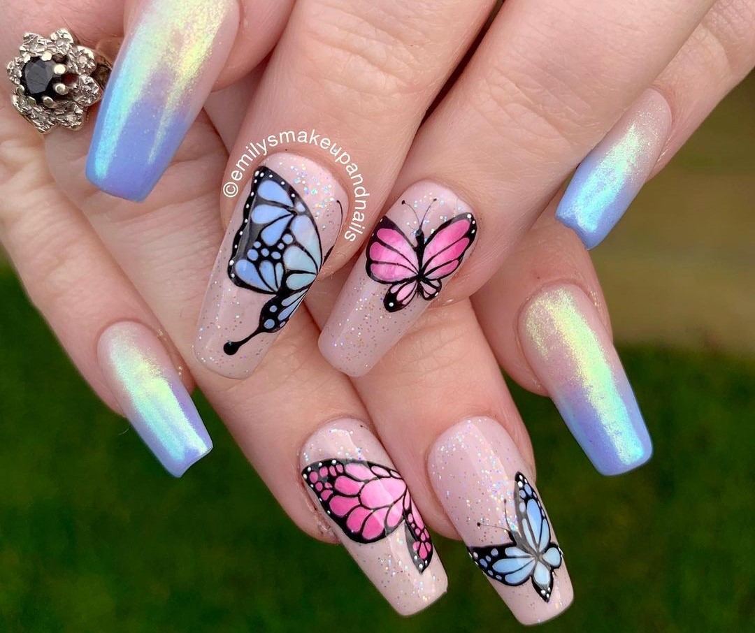 unhas em gel borboleta azul filha única