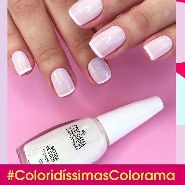 unhas claras delicadas
