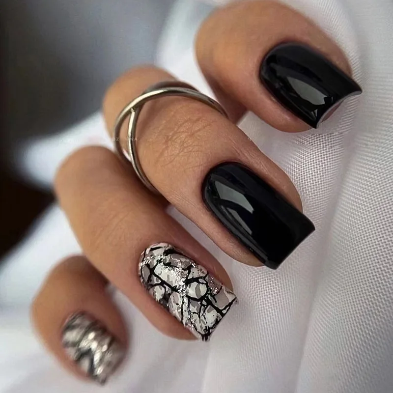 aplicação unhas postiças realistas