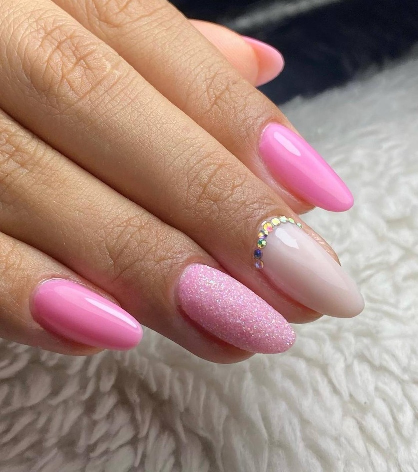 unha rosa bebê decorada