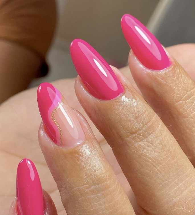 unha rosa minimalista