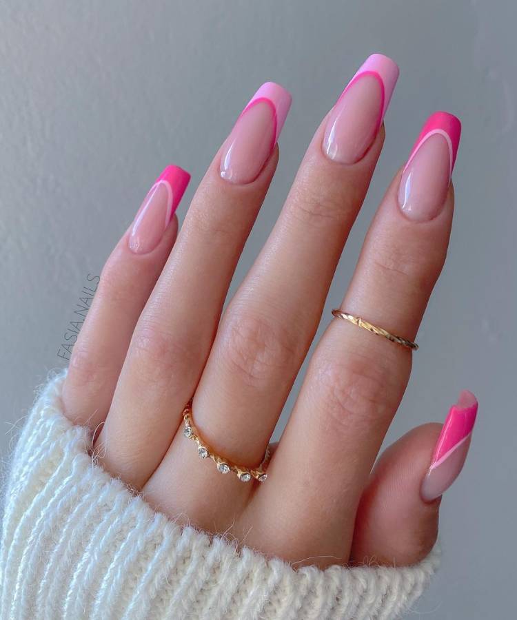 unhas rosa com branco